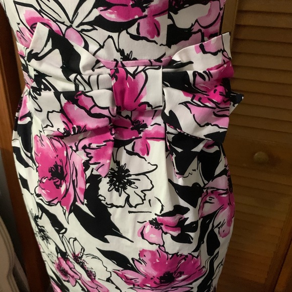 Beautiful Dress by Helene Berman - Picture 4 of 7